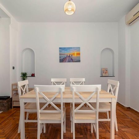 Spacious 2Bd Apartment Next To Athens Archeological Museum Bagian luar foto
